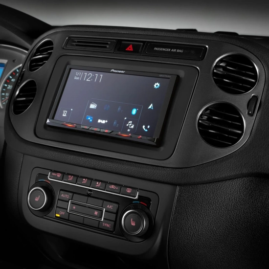 Pioneer AVIC-Z830DAB tylne złącza urządzenia